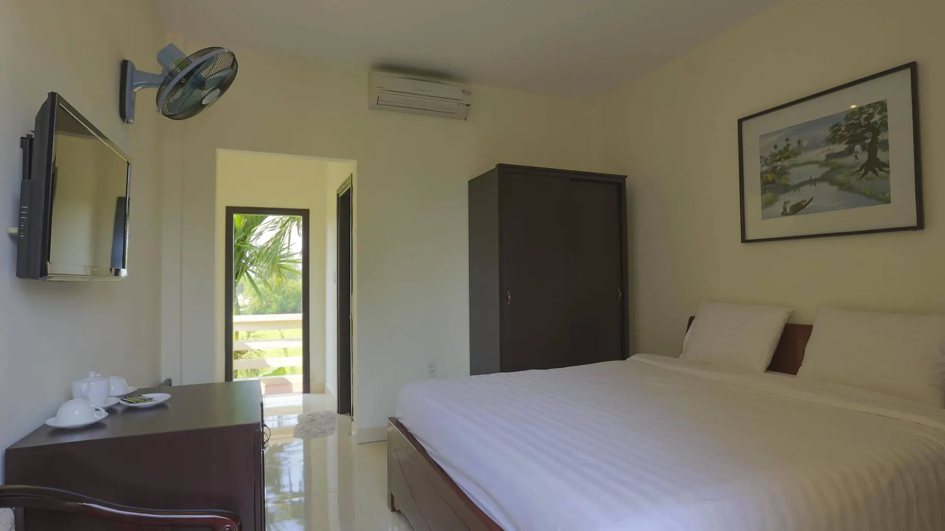 Do River Homestay Hội An 0*,